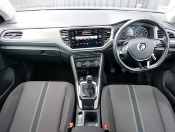 Used Volkswagen T-Roc 2021 for sale - 75514268: Photo