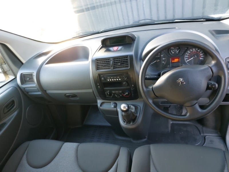 Used Peugeot Expert 2016 for sale - 76369661: Photo 2