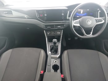 Used Volkswagen Polo 2024 for sale - 77105370: Photo