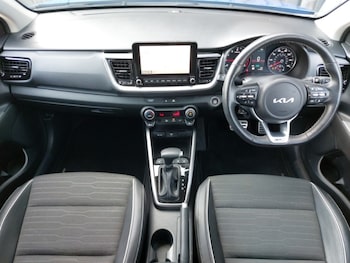Used Kia Stonic 2023 for sale - 79433326: Photo