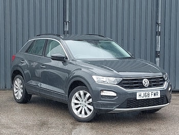 Used Volkswagen T-Roc 2018 for sale - 78872435: Photo