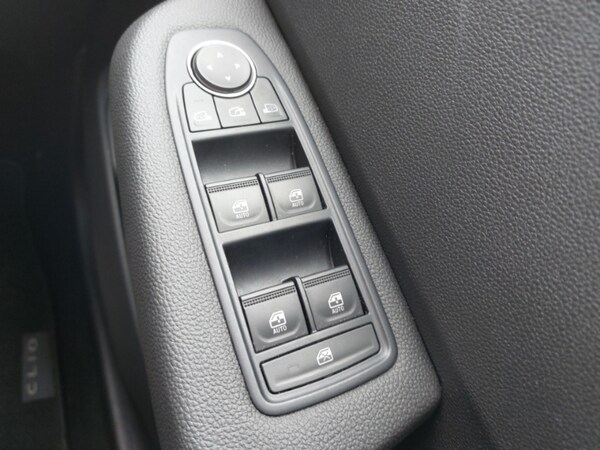 Used Renault Clio 2025 for sale - 76213463: Photo 12