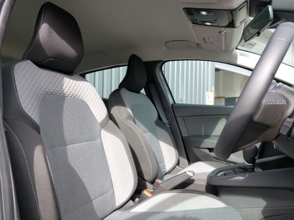 Used Renault Clio 2025 for sale - 76213463: Photo 19