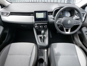 Used Renault Clio 2025 for sale - 76213463: Photo 2