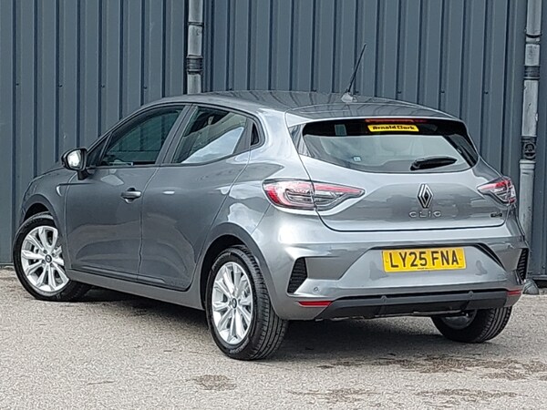Used Renault Clio 2025 for sale - 76213463: Photo 3