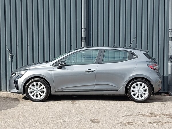 Used Renault Clio 2025 for sale - 76213463: Photo 4