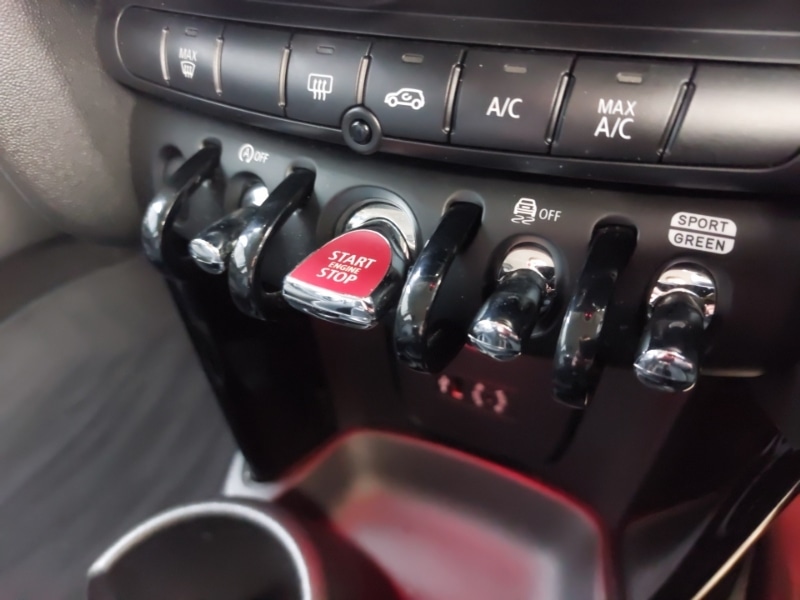 Used MINI Hatch 2018 for sale - 76387927: Photo 19