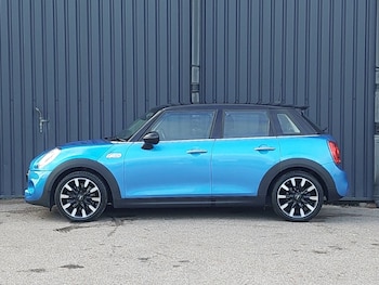 Used MINI Hatch 2018 for sale - 76387927: Photo