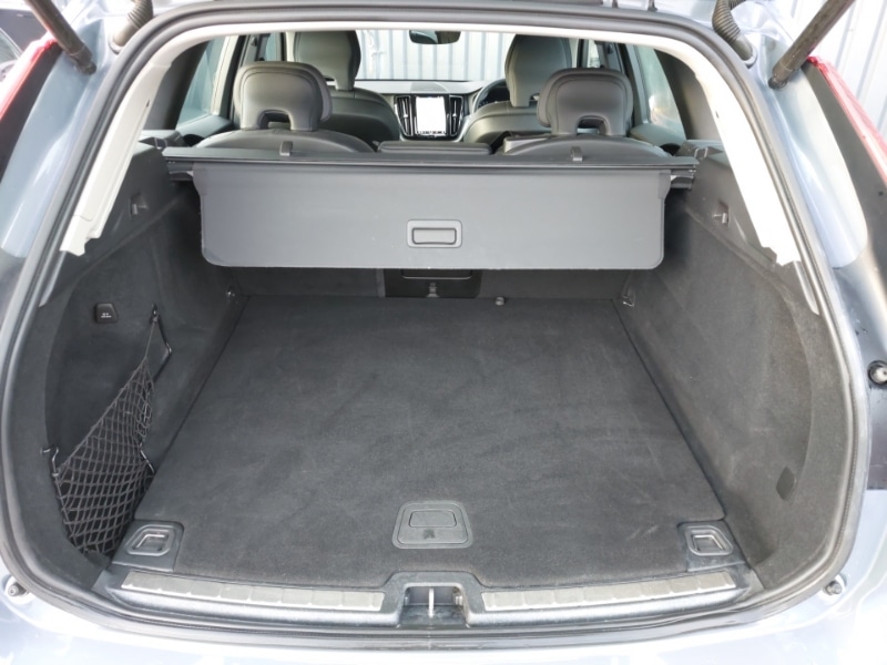 Used Volvo XC60 2023 for sale - 76964031: Photo 8