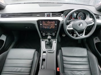 Used Volkswagen Passat 2021 for sale - 77644621: Photo