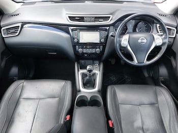 Used Nissan Qashqai 2017 for sale - 78595560: Photo