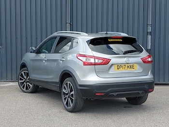Used Nissan Qashqai 2017 for sale - 78595560: Photo
