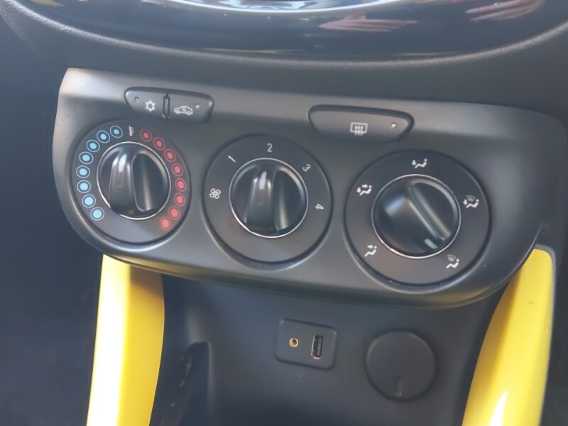 Used Vauxhall ADAM 2014 for sale - 76628719: Photo 16