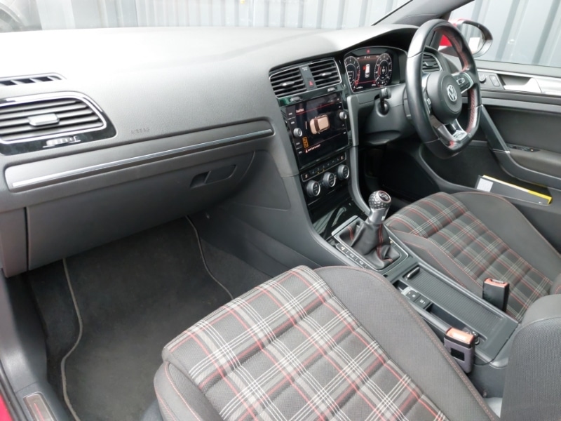 Used Volkswagen Golf 2019 for sale - 78187246: Photo 5