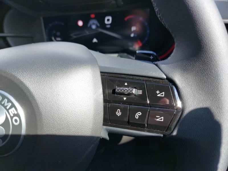 Used Alfa Romeo Junior 2025 for sale - 78079689: Photo 13