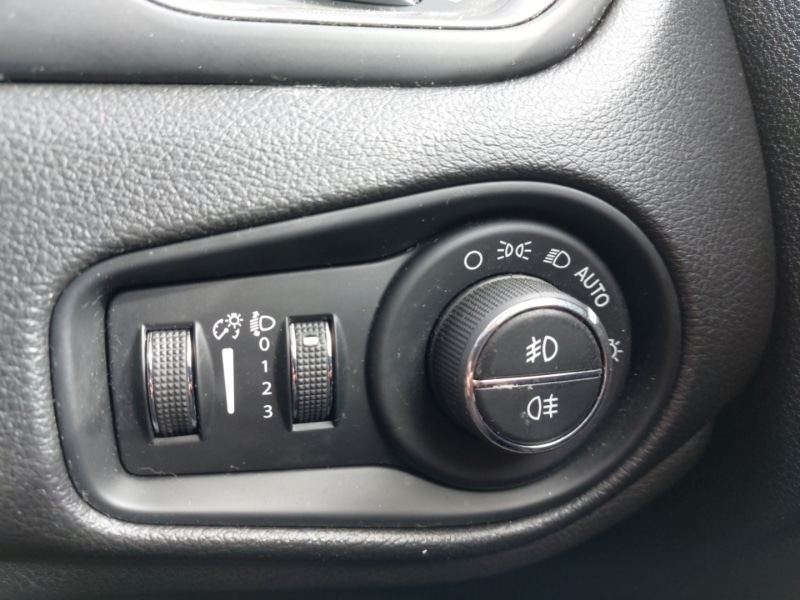 Used Jeep Renegade 2018 for sale - 78033548: Photo 13