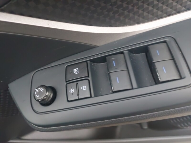 Used Toyota C-HR 2022 for sale - 76663996: Photo 14