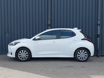 Used Toyota Yaris 2023 for sale - 78440603: Photo
