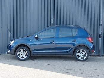 Used Dacia Sandero Stepway 2019 for sale - 78146774: Photo