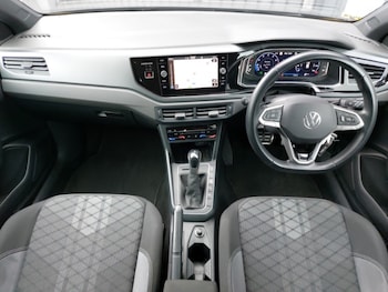 Used Volkswagen Taigo 2023 for sale - 76230095: Photo 2