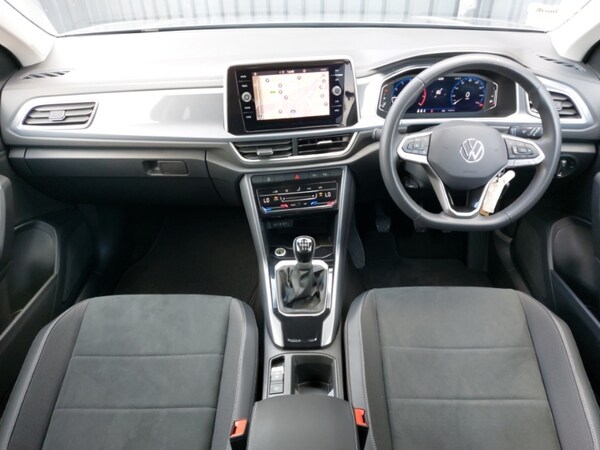 Used Volkswagen T-Roc 2024 for sale - 75285042: Photo 2