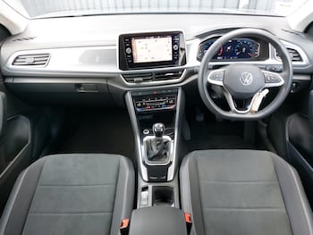 Used Volkswagen T-Roc 2024 for sale - 75285042: Photo