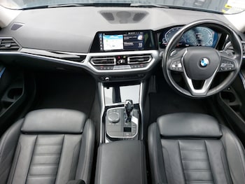 Used BMW 3 Series 2019 for sale - 76282319: Photo