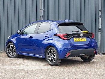 Used Toyota Yaris 2023 for sale - 77606121: Photo