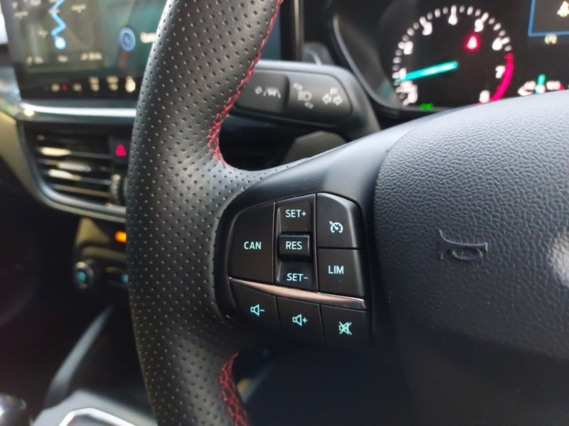 Used Ford Focus 2023 for sale - 76897813: Photo 15