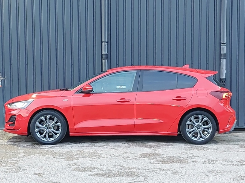 Used Ford Focus 2023 for sale - 76897813: Photo 4