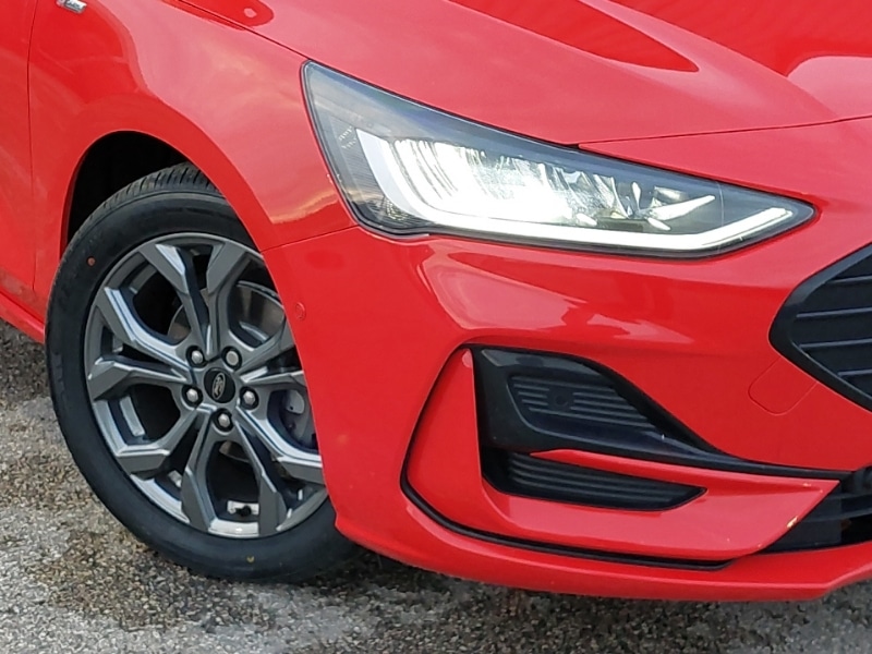 Used Ford Focus 2023 for sale - 76897813: Photo 9