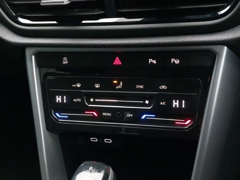 Used Volkswagen T-Roc 2023 for sale - 76816104: Photo 16