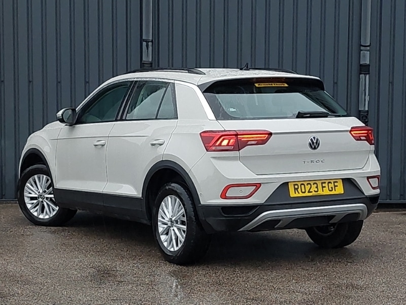 Used Volkswagen T-Roc 2023 for sale - 76816104: Photo 3