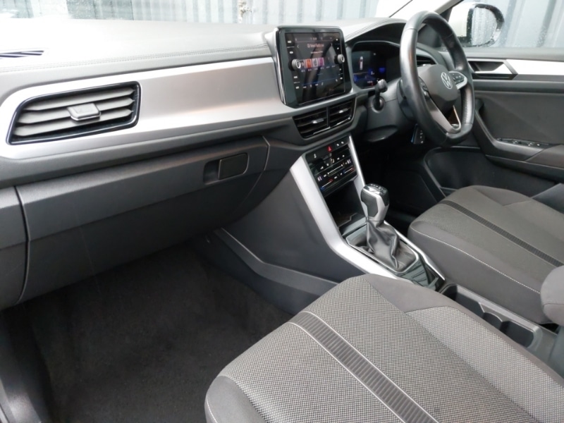 Used Volkswagen T-Roc 2023 for sale - 76816104: Photo 5