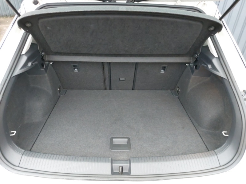 Used Volkswagen T-Roc 2023 for sale - 76816104: Photo 8