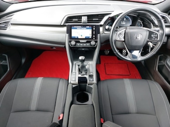Used Honda Civic 2019 for sale - 76188272: Photo 2