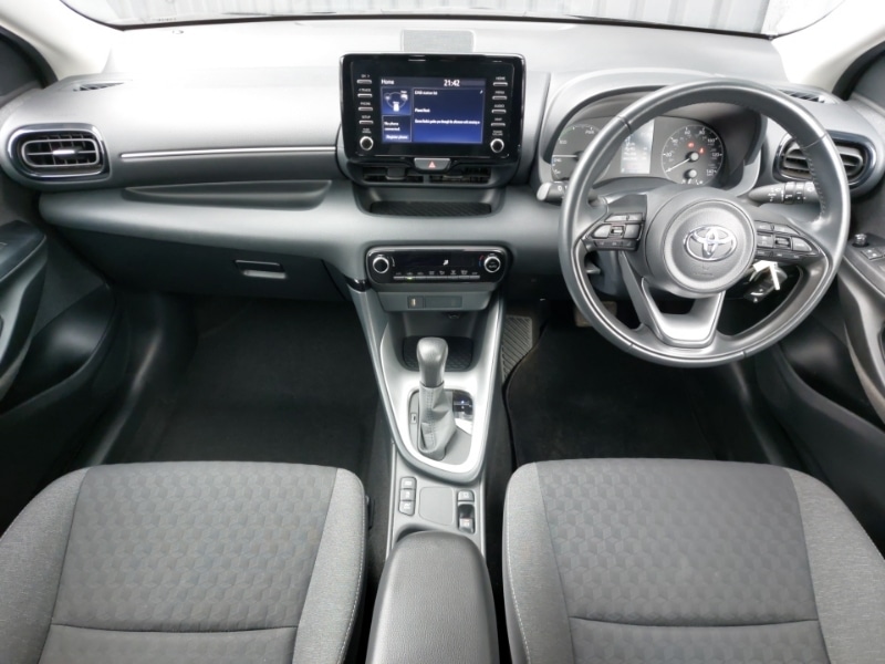 Used Toyota Yaris 2021 for sale - 78089174: Photo 2