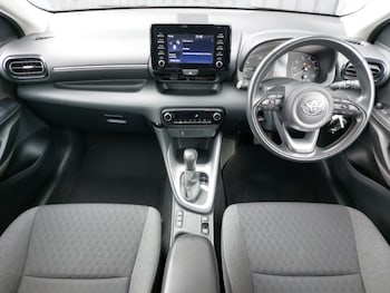 Used Toyota Yaris 2021 for sale - 78089174: Photo