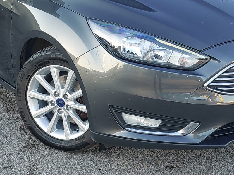 Used Ford Focus 2017 for sale - 76630606: Photo 9