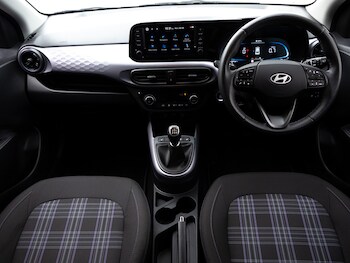 Used Hyundai i10 2024 for sale - 78611641: Photo