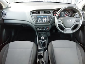 Used Hyundai i20 2019 for sale - 77922254: Photo