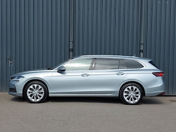 Used Skoda Superb 2024 for sale - 77047330: Photo