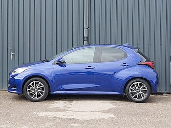 Used Toyota Yaris 2023 for sale - 77964173: Photo