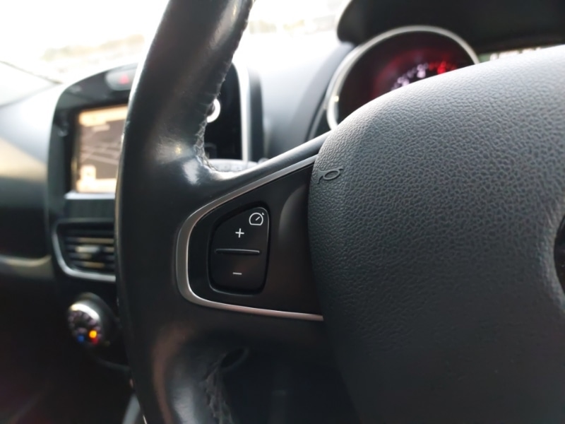 Used Renault Clio 2017 for sale - 76397407: Photo 14