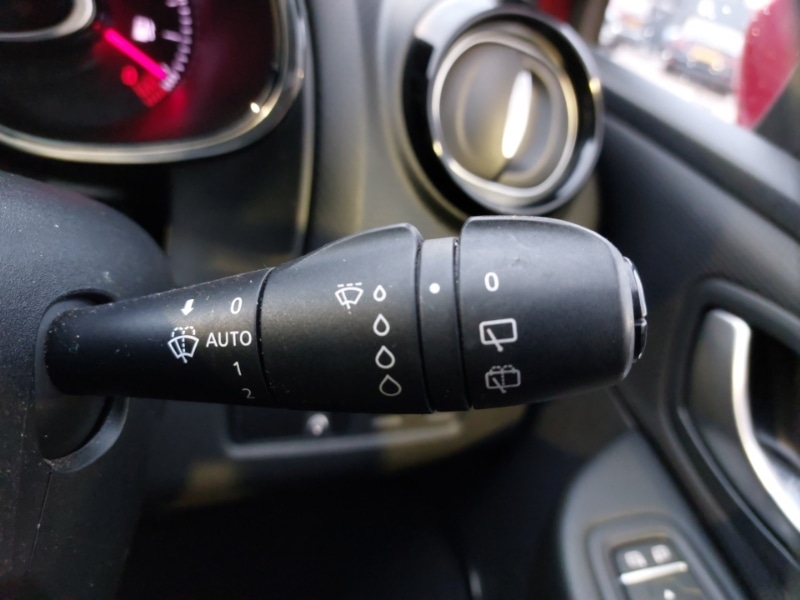 Used Renault Clio 2017 for sale - 76397407: Photo 15