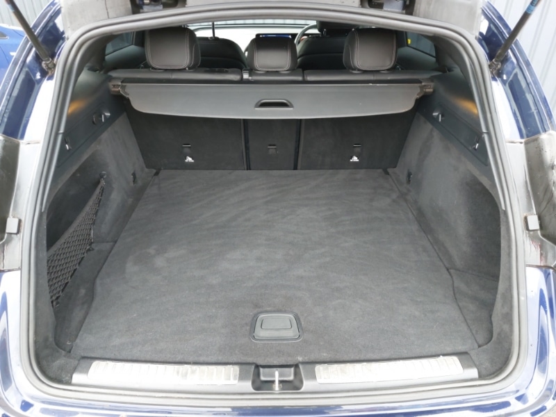 Used Mercedes-Benz EQC 2023 for sale - 76465135: Photo 8