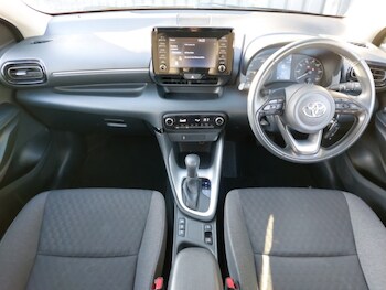 Used Toyota Yaris 2022 for sale - 76964015: Photo