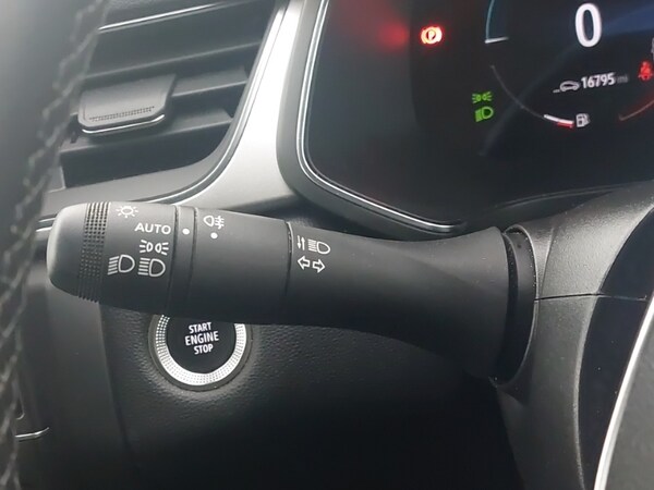 Used Renault Captur 2023 for sale - 75332613: Photo 17