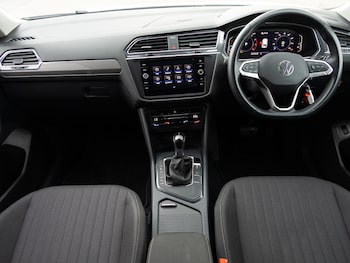 Used Volkswagen Tiguan Allspace 2024 for sale - 77980908: Photo