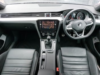 Used Volkswagen Passat 2021 for sale - 77518101: Photo